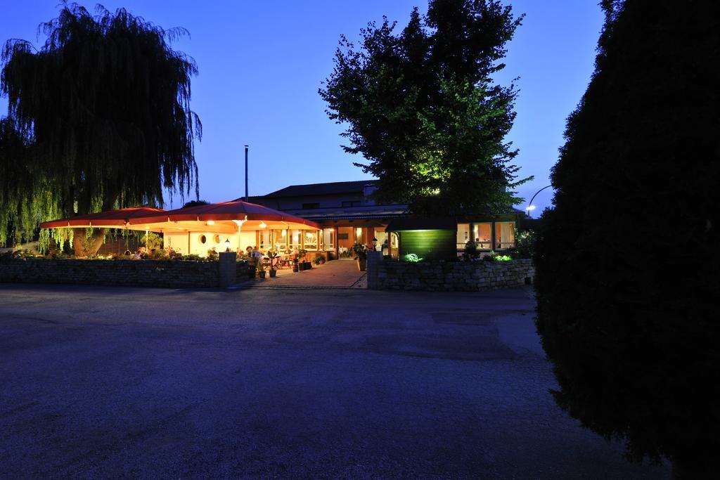 Hotel Dreimaedelhaus Espelkamp-Mittwald Екстериор снимка