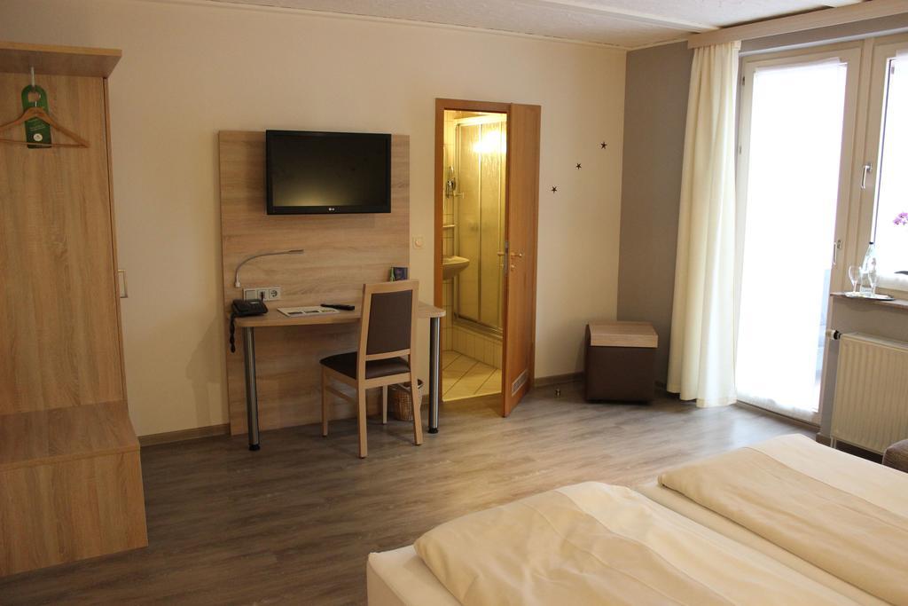 Hotel Dreimaedelhaus Espelkamp-Mittwald Екстериор снимка