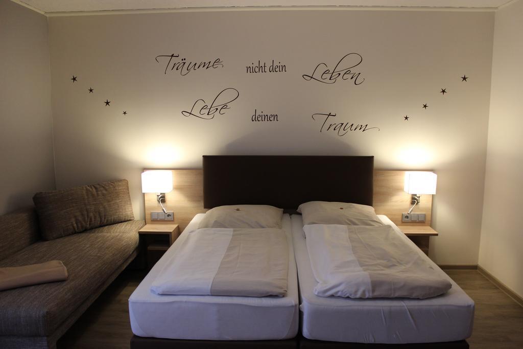 Hotel Dreimaedelhaus Espelkamp-Mittwald Екстериор снимка