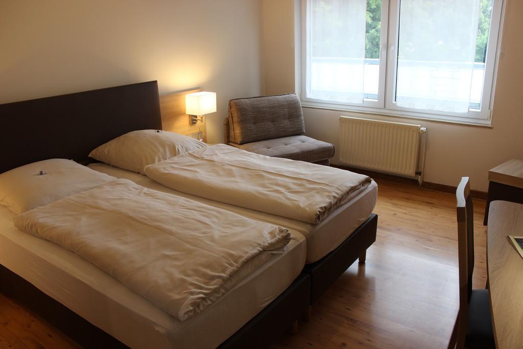 Hotel Dreimaedelhaus Espelkamp-Mittwald Екстериор снимка